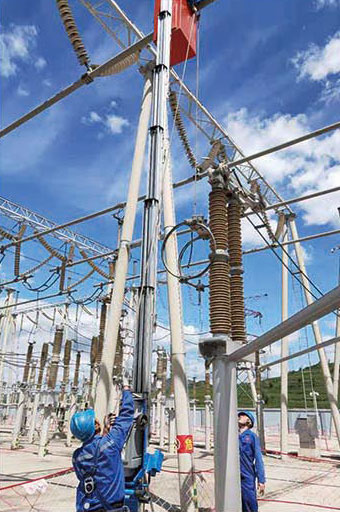 承德220KV建平、隆城等變電站GW22型隔離開關(guān)導電更換工程