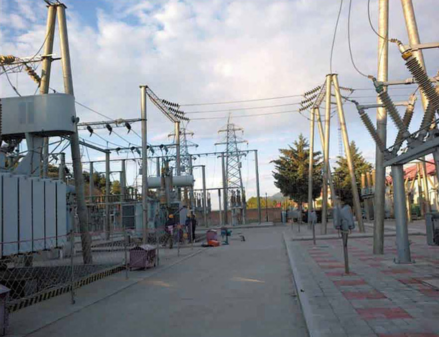 承德鹿柵子溝110KV變電站現(xiàn)場對110KV中性點隔離開關更換工作